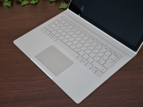 Microsoft Surface Book 2 Core i5-8350U 8GB 256SSD Win11 A Microsoft Surface Book 2 Core i5-8350U 8GB 256SSD Win11 A