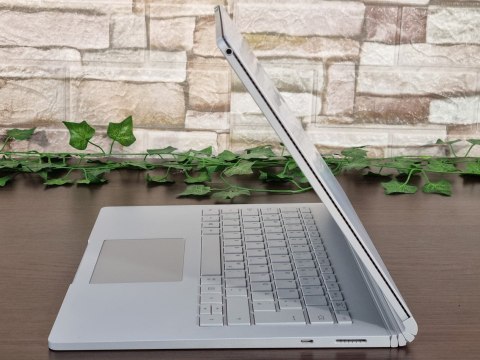 Microsoft Surface Book 2 Core i5-8350U 8GB 256SSD Win11 A Microsoft Surface Book 2 Core i5-8350U 8GB 256SSD Win11 A