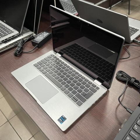 Dotykowy Laptop 2w1 Dell Latitude 7420 Core i7 11GEN 16GB 256GB SSD Silver Win11 B Dotykowy Laptop 2w1 Dell Latitude 7420 Core i7 11GEN 16GB 256GB SSD Silver Win11 B