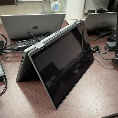 Dotykowy Laptop 2w1 Dell Latitude 7420 Core i7 11GEN 16GB 256GB SSD Silver Win11 B Dotykowy Laptop 2w1 Dell Latitude 7420 Core i7 11GEN 16GB 256GB SSD Silver Win11 B