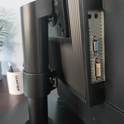 Zestaw PC dom nauka biuro HP 800 G2 i5-6GEN 8GB 240SSD Win 10 Kl B + Monitor Samsung S24C450 Kl B